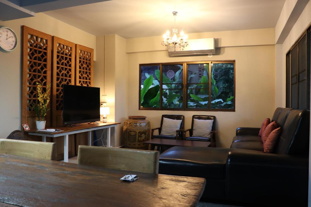 شقة 8Th House @ Center Of Chiangmai Old Town شيانغ ماي المظهر الخارجي الصورة