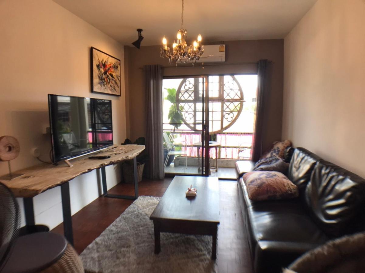 شقة 8Th House @ Center Of Chiangmai Old Town شيانغ ماي المظهر الخارجي الصورة