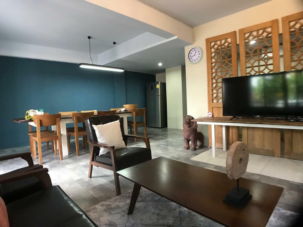 شقة 8Th House @ Center Of Chiangmai Old Town شيانغ ماي المظهر الخارجي الصورة